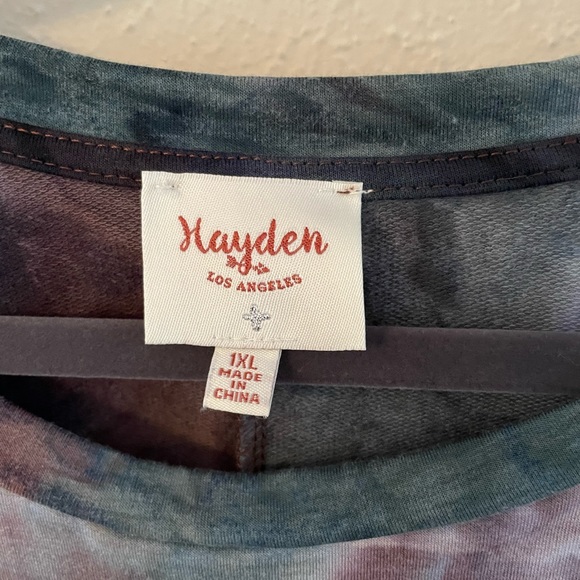 Hayden Cold Shoulder Top - Picture 6 of 6